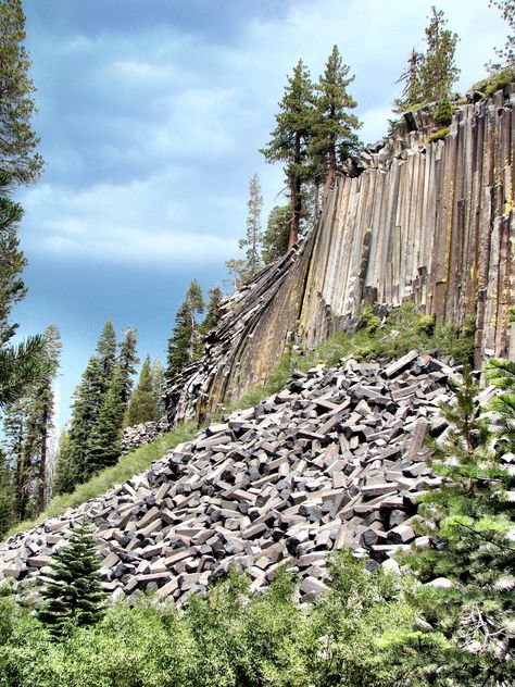 Devils Postpile National Monument, Mammoth California Landmarks, Devils Postpile National Monument, Mammoth California, Eastern Sierras, Basalt Columns, Wonderful Nature, Wilderness Camping, Tower Records, Mammoth Lakes