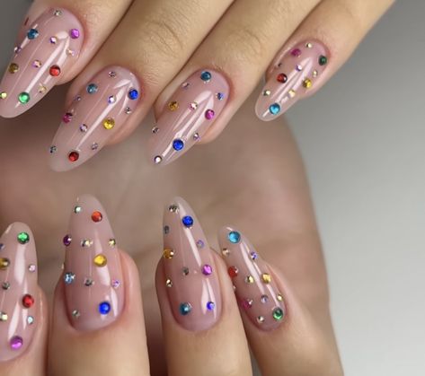 Colorful Stone Nails, Glitter Festival Nails, Confetti Nails Gel, Rinstonestone Nails, Glastonbury Nails, Gem Stone Nails, Nails With Gemstones, Bejeweled Aesthetic, Bejeweled Nails