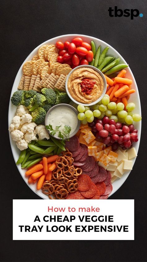 Platters Ideas, Food Platter, Vegetable Tray, Vegetable Platter, Decorações Com Comidas, Charcuterie Inspiration, Charcuterie Platter, Party Food Platters, Charcuterie And Cheese Board