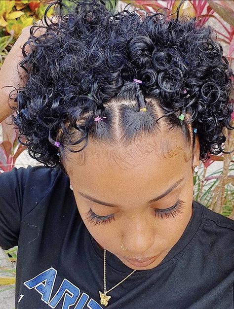 pinterest: @TRUUBEAUTYS💧#pinterestTruubeautys . Short Hairstyles For Black Women Curly, Big Chop Natural Hair, Short Natural Curly Hair, Natural Hair Short Cuts, Natural Curls Hairstyles, Pretty Ppl, Peinados Fáciles Para Cabello Corto, Natural Hair Styles Easy, Hair Laid