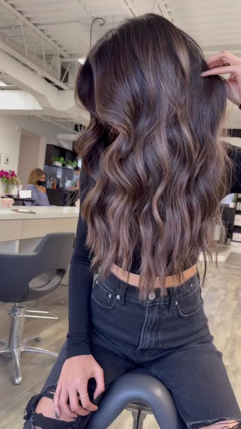 Brunet Hair Colors, Hair Inspo Color Brunettes Long, Different Color Brunettes, Dark Hair Beleyage, Different Brown Hair Colors Ideas, Macchiato Brown Hair Color, Hair Color Inspiration Brunette, Hair Color Ideas For Brunettes Long, Brunette Balayage Hair Summer 2023