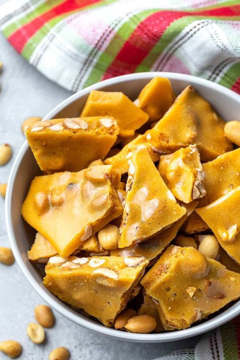 This homemade peanut brittle recipe is full of rich, caramel flavor and salty, crunchy peanuts. Plus, it's super easy to make it dairy free! Dr Pepper Ribs, Easy Rib Recipes, Homemade Peanut Brittle, Easy Ribs, Peanut Brittle Recipe, Microwave Fudge, Brittle Recipes, Rib Meat, Baked Ribs