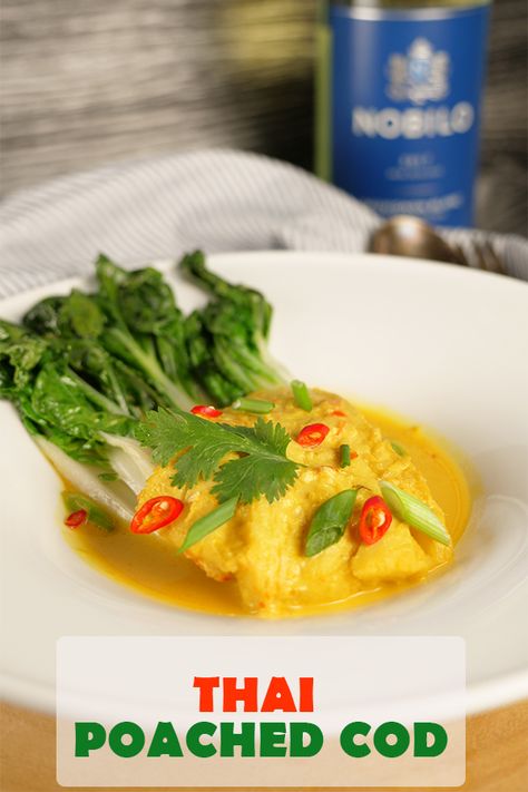 Thai Cod Fish Recipes, Poached Cod Recipes, Poached Fish Recipes, Poached Cod, Poached Fish, Cod Fish Recipes, Cod Recipe, Thai Salads, Seafood Recipe