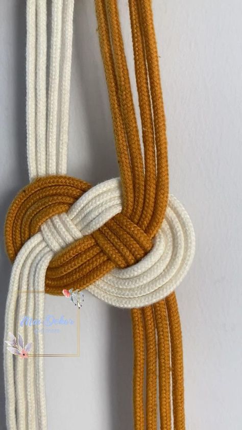 Knot Tutorial, Macrame Wall Hanging Tutorial, Macrame Colar, Homemade Bows, Macrame Plant Hanger Patterns, Rope Projects, Macrame Knots Tutorial, Macrame Bracelet Patterns, Boho Crafts Diy