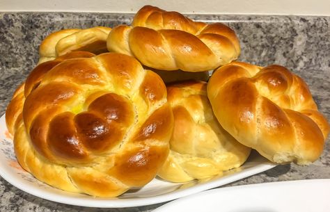 A strange lady gave me the perfect recipe for Challah Authentic Challah Bread Recipe, Challah Bread Recipe Sweet, Easy Challah Bread Recipe In A Bag, Chala Bread Recipe, Challah Bread Recipe Jewish, Chala Bread, Easy Challah Bread Recipe, Jewish Baking, Best Challah Recipe