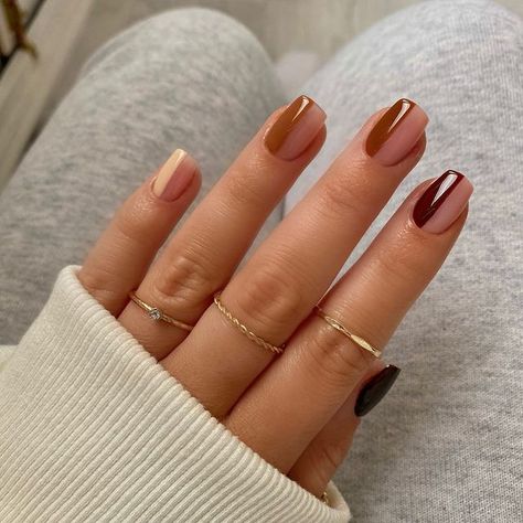 Spring 23 Nail Trends, Short Hard Gel Nails, Luxe Nails, Money Nails, Kutek Disney, Short Gel Nails, Fall Gel Nails, Cute Nails For Fall, Nagel Tips