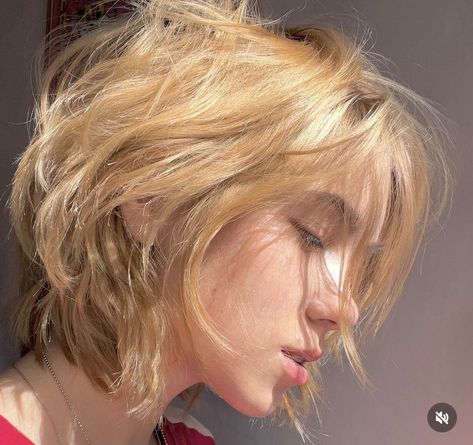 Blonde Reference Photo, Gender Neutral Short Haircut, Short Messy Shag Haircuts, Short Hair Blonde Aesthetic, Short Messy Blonde Hair, Short Dyed Blonde Hair, Short Shaggy Blonde Hair, Short Blonde Hair Women, Curly Blonde Short Hair