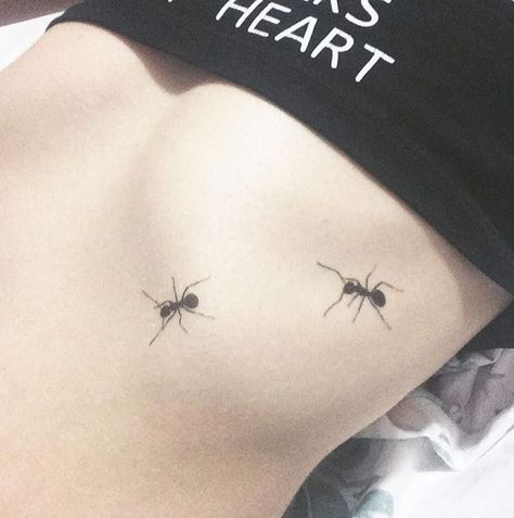 Eat Tattoo, Insect Tattoos, Ant Tattoo, Bow Tattoo Designs, Bug Tattoo, Insect Tattoo, Geniale Tattoos, Tattoos Skull, Popsugar Beauty