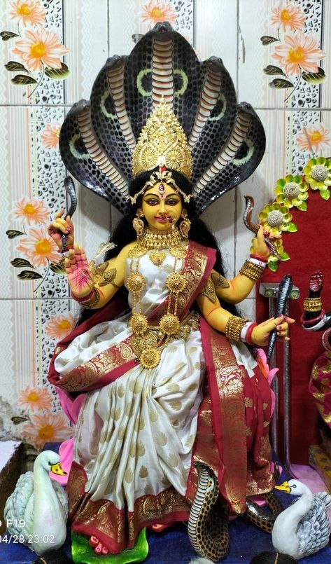 Maa Mansha Photo, Mansha Devi, Durga Sculpture, Maa Pic, Goddess Pictures, Maa Manasa, Mansa Devi, Bull Artwork, Durga Photo