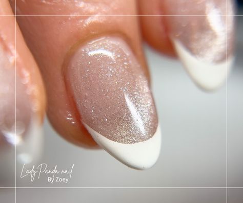 French Manicure Cat Eye Nails, French Tip With Cat Eye, Cat Eye With French Tip Nails, Cats Eye French Nails, Cat Eye Nails French Tip, Cat Eye French Tips, French Cat Eye Nails, White Cat Eye Nails, Cat Eye French Tip Nails