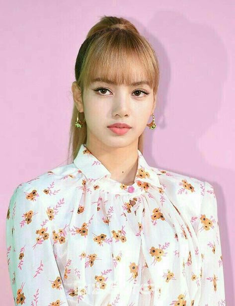 Lisa Ponytail, Anak Manja, Lisa Bp, Lisa Blackpink Wallpaper, Jennie Lisa, Blackpink Photos, Black Pink Kpop, Blackpink Fashion, Lalisa Manoban