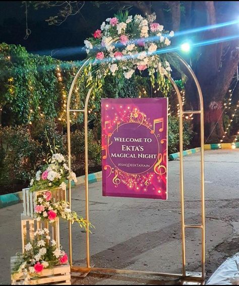 Welcome Name Board For Wedding, Sangeet Name Board, Welcome Standee For Wedding, Name Board For Wedding Entrance, Varmala Stage, Canvas Guest Book Wedding, Indian Wedding Decorations Receptions, Small Wedding Decor, Engagement Stage Decoration