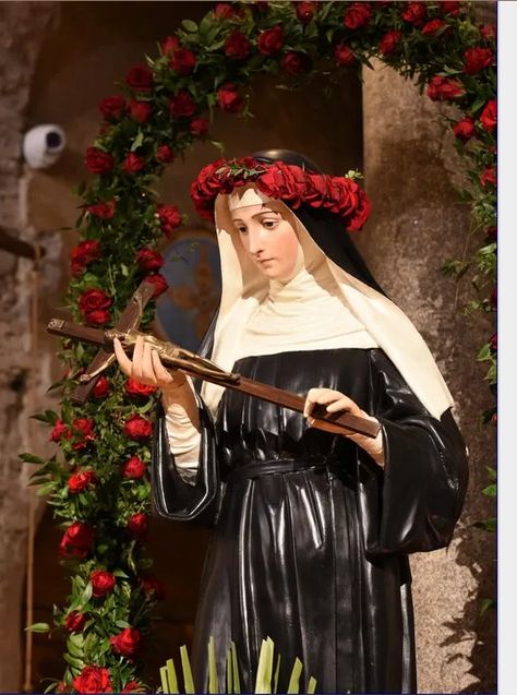 St Rita Of Cascia, St. Rita, Dia De Los Muertos Decorations Ideas, Psychological Facts Interesting, Jesus And Mary Pictures, Santa Rita, Christmas Nativity Scene, Catholic Art, God Art