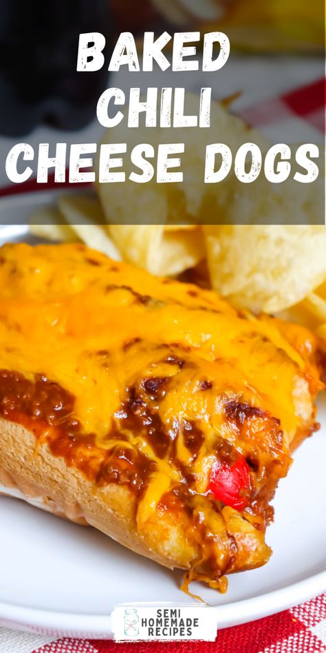 Best Chili Dogs Recipe, Oven Hot Dogs, Chili Dog Bake, Baked Chili Cheese Dogs, Cheesy Recipes Easy, Chili Dog Chili Recipe, Baked Chili, Baked Hot Dogs, Cheesy Chili