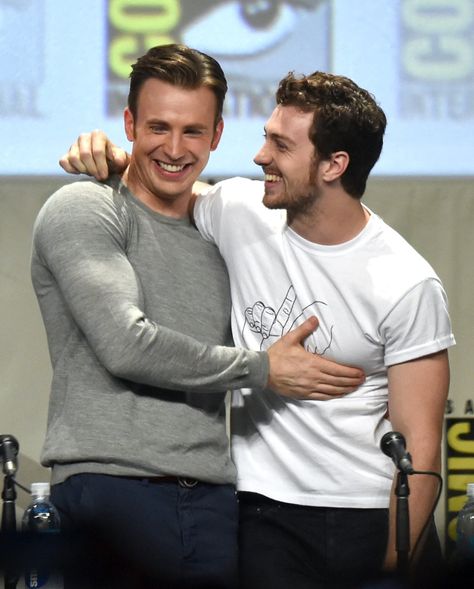 And here's a bonus shot of Aaron Taylor-Johnson and Chris Evans congratulating each other. Capt America, Chris Evans Funny, Aaron Johnson, Aaron Taylor, Aaron Taylor Johnson, Chris Evans Captain America, Man Thing Marvel, Marvel Actors, The Avengers