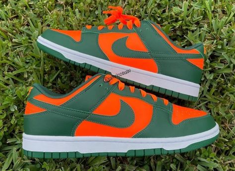 New Nike Sneakers, Retro Miami, Dunk Lows, Green Sneakers, Nike Sb Dunks, Nike Green, Nike Dunk Low, Dunk Low, Nike Zoom