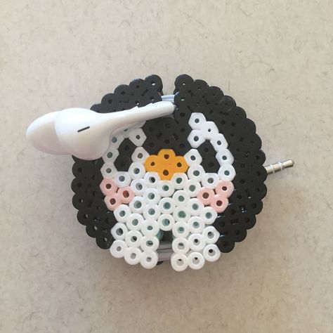 Melty Bead Designs, Earbud Holder, Pearl Beads Pattern, Easy Perler Beads Ideas, 3d Perler Bead, Art Perle, Hama Beads Design, Diy Perler Bead Crafts, Perler Crafts