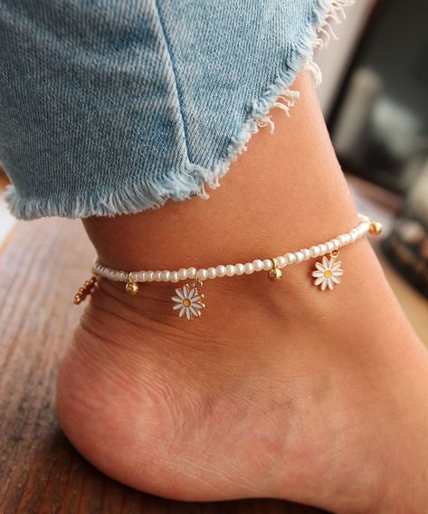 Anklet Making Ideas, Anklet Designs Beads, Beads Anklets Ideas, Anklet Charms, Anklet Beads, Diy Anklet, Bead Anklets, Anklets Diy, Cute Anklets