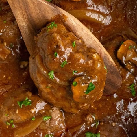 Slow Cooker Salisbury Steak Crockpot Salisbury Steak, Crockpot Steak Recipes, Salisbury Steak Crockpot, Mushroom Steak, Crock Pot Beef Tips, Crock Meals, Slow Cooker Salisbury Steak, Crockpot Steak, Alfredo Lasagna