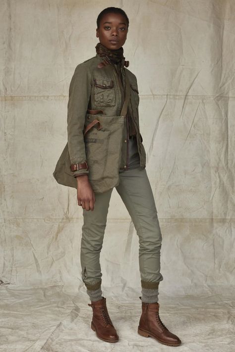 Belstaff Spring 2020 Ready-to-Wear Fashion Show | Vogue Safari Outfit Women, Safari Outfit, Safari Outfits, Safari Chic, Fall Clothing, To Wear, Safari Style, Fashion Hacks, Mein Style