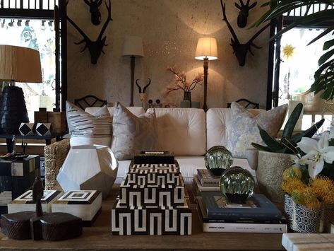 South African Interior Design, South African Decor, South African Homes, African Interior Design, Interior Design Colleges, England Furniture, South African Design, African House, African Inspired Decor