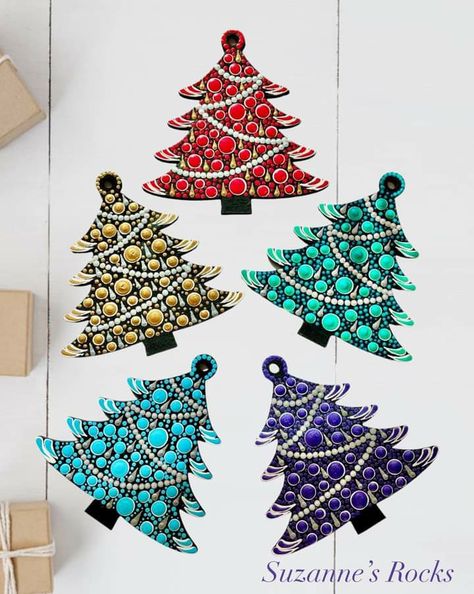 Dot Art Christmas Tree, Christmas Dot Painting, Christmas Dot Art, Dot Painting For Beginners Tutorial, Mandala Christmas, Diy Christmas Ball, Polka Dot Art, Christmas Mandala, Stone Art Painting