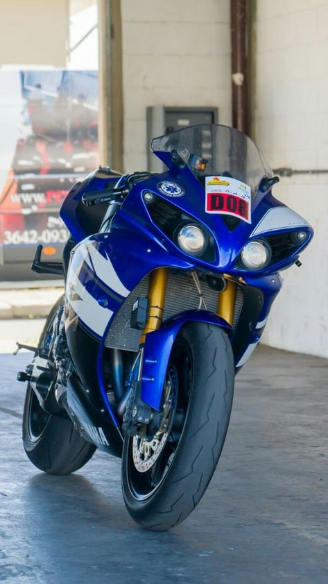 Yamaha R1 2014, 2014 Pfp, Yamaha R1 2004, Yamaha Sport, Predator Helmet, Super Bike, Yamaha Bikes, Concept Vehicles, Cafe Bike