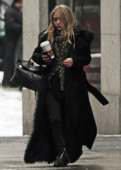 Olsen Fashion, Olsen Twins Style, Mary Kate Ashley Olsen, Olsen Style, Mary Kate And Ashley Olsen, Mary Kate And Ashley, The Olsen Twins, Kate Olsen, Mary Kate Ashley