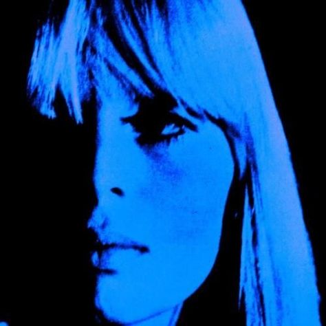 Television Photography, Singer Portrait, Uk Icon, Blue Portrait, Photography Room, Photo Bleu, Charlie Rose, Wal Art, Tv Girl