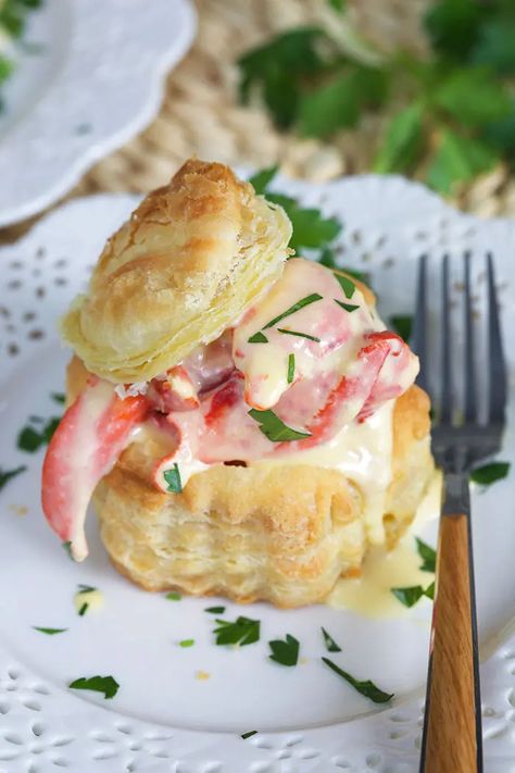 Classic Lobster Newburg - The Suburban Soapbox Crawfish Rolls, Seafood Newburg, Lobster Newburg, Restaurant Classic, Easy Asparagus Recipes, Lobster Thermidor, Lobster Dishes, Seafood Entrees, Vol Au Vent