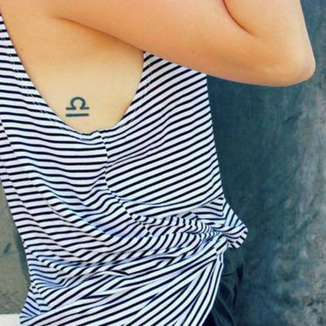 Tatouage signe astrologique balance minimaliste Libra Zodiac Tattoos, Tattoo Zodiac, Libra Tattoo, Zodiac Tattoos, Libra Zodiac, Symbolic Tattoos, Piercing Tattoo, Love Tattoos, Body Mods