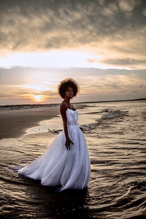 Late in the day, dramatic sky and the dress she's wearing for the party. Pics In The Water, Ocean Pics, Summer Beach Pictures, Beach Pink, Family Beach Pictures, Beach Pictures Poses, Beach Shoot, Tropical Beaches, Beach Portraits