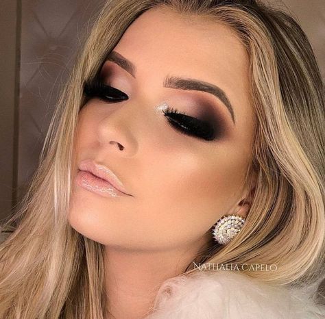 Make Up Designs, Wedding Hairstyles And Makeup, Gold Makeup Looks, Beauty Make-up, Pinterest Makeup, Wedding Makeup Looks, Makijaż Smokey Eye, Stunning Makeup, Gold Makeup