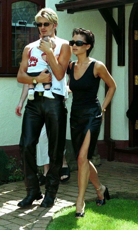 45 Victoria Beckham looks that you need to see – Jillian Marisa ديفيد بيكهام, 90s Couples, Style Victoria Beckham, The Beckham Family, David Beckham Style, Posh And Becks, Victoria And David, Victoria Beckham Outfits, Couple Fits