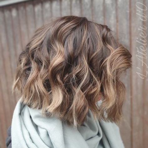 Les 44 Plus Belles Nuances de Blond Cacao Qui Sublimeront Vos Cheveux 4 Balayage Blond Cacao, Blond Cacao, Ombré Blond, Dark Brown Hair Balayage, Latest Bob Hairstyles, Blonde Hair Goals, Coffee Hair, Cute Hair Colors, Brunette Hair With Highlights