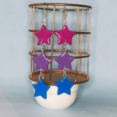 Image of a pair of dangling earrings featuring three stars in the colours of the Bisexual Pride flag Bisexual Pride Flag, Bisexual Flag, Pride Flag Colors, Bff Gifts Diy, Business Board, Quirky Earrings, Lesbian Flag, Pride Day, Star Chain