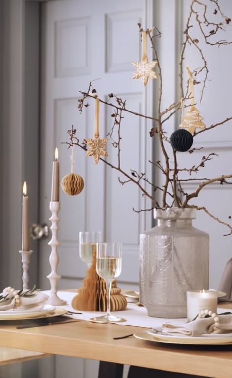 Nordic Christmas Table, Scandi Christmas Decorations, Christmas Scandinavian, Warm Minimalism, Makeover Kitchen, New Year Diy, Led Christmas Tree Lights, Scandi Christmas, Led Christmas Tree