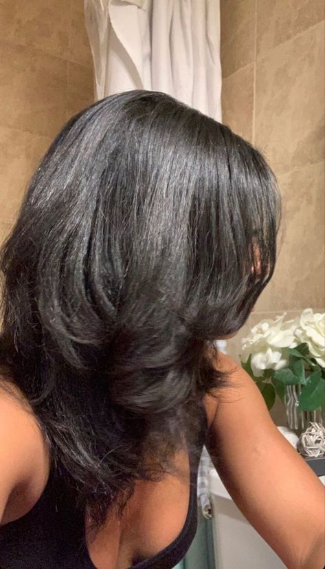 Silk Press Hair, Pressed Natural Hair, Silk Press Natural Hair, Twisted Hair, Trendy Hairstyle, Blowout Hair, Flat Iron Hair Styles, Silk Press, Relaxed Hair