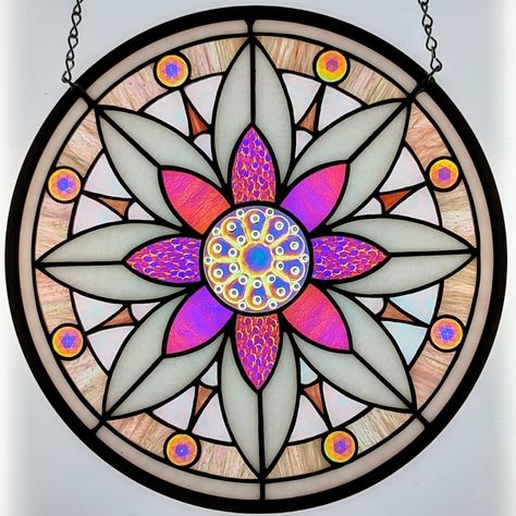 Stained Glass Mandala : r/StainedGlass Stained Glass Mandala, Cd Project, Circular Designs, Glass Diy, Glass Inspiration, Window Ideas, Stained Glass Diy, Glass Projects, Stained Glass Projects