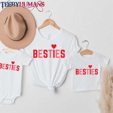 Besties Matching Valentine's Mommy And Me Outfit Hoodie Unisex Check more at https://teebyhumans.com/product/besties-matching-valentine-s-mommy-and-me-outfit-hoodie-unisex/ Valentines Pizza, Family Valentines, Valentine Pizza, Family Valentines Day, Outfit Matching, Outfit Hoodie, Matching Mom, Mommy And Me Outfits, Valentine T Shirts