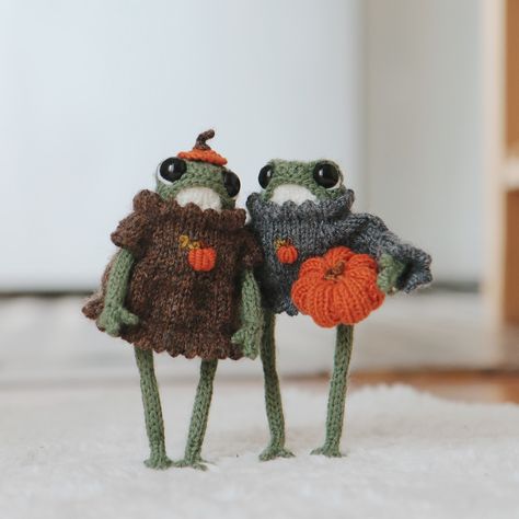 Frog Halloween, Halloween Frog, Knitted Frog, Eye Bleach, Cottagecore Frog, Frog Doll, Mixed Art, Crochet Frog, Crochet Pumpkin