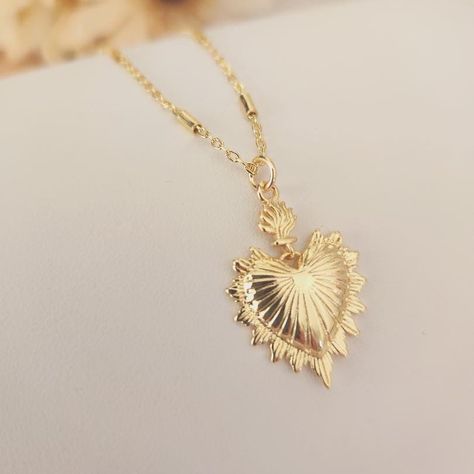 Gold Sacred Heart Necklace, Ex Voto Religious Necklace, 18k Gold Filled, Milagros Mexican Necklace, Dainty Catholic Jewelry, Christmas Gift Catholic Christmas Gifts, Sacred Heart Necklace, Mexican Necklace, Meaningful Christmas Gifts, Catholic Necklace, Christian Necklace, Faith Jewelry, Mexican Jewelry, Catholic Jewelry