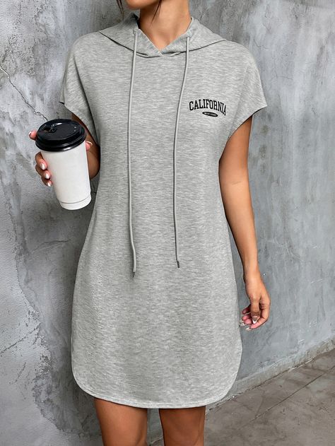 Gris Casual Collar manga corta Tela tejida Letras Vestidos Embellished Elástico Ligero  Ropa de Mujer Sport Dresses Woman, Hoodie Dress Outfit, Vestidos Sport, Affordable Plus Size Clothing, Fashion Fail, Hooded Dress, Sport Dress, Trendy Plus Size Clothing, Cute Simple Outfits