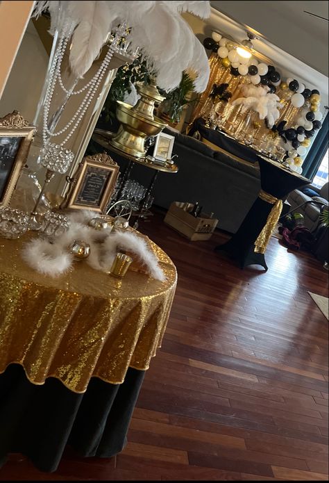 Black And Gold Halloween Party, Gold And Black Mask Masquerade Theme, Great Gatsby House Party, Old Hollywood Glam Prom, Masquerade Ball Theme Party, Great Gatsby Prom Theme Decoration 1920s Party, Great Gaspy Prom, The Great Gatsby Prom Theme, Great Gatsby Prom Decorations