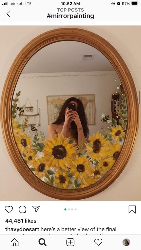 Mirror Painting Ideas, Sunflowers And Bees, Sunflower Mirror, Blob Mirrors, Soup Homemade, Homemade Chicken Noodle, Gifts Homemade, Homemade Mothers Day Gifts, Deco Nature