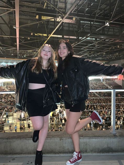 Charlie Puth Concert Outfit, Arctic Monkeys Outfit Concert, Artic Monkeys Concert Outfit, Arctic Monkeys Concert Outfit, Arctic Monkeys Concert, Arctic Monkey, Outfit Concert, Concert Fit, Artic Monkeys