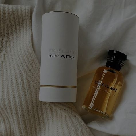 Lv Perfume Aesthetic, Louis Vuitton Perfume Aesthetic, Perfume Louis Vuitton, Lv Perfume, Lv Aesthetic, Perfume Photoshoot, Louis Vuitton Makeup, Louis Vuitton Perfume, Bridal Maxi Dress