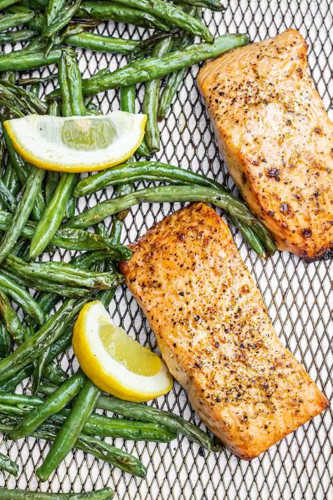 Salmon And Green Beans, Salmon Green Beans, Green Bean Recipes Healthy, Dijon Salmon, Keto Salmon, Mustard Salmon, Lemon Green Beans, Fried Salmon, Easy Salmon