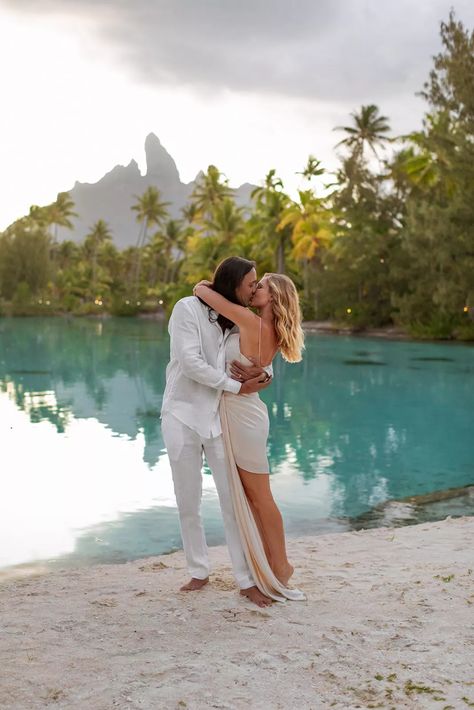 Bora Bora Elopement, Bora Bora Wedding, Island Elopement, Elopement Destinations, Best Places To Elope, Places To Elope, New River Gorge, Honeymoon Resorts, Honey Moon