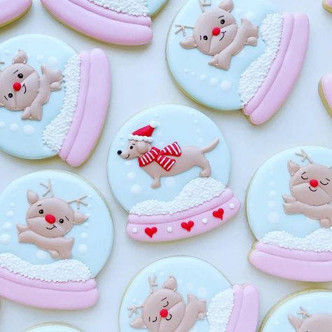 Christmas Dog Cookies Decorated, Dog Christmas Cookies, Puppy Cookies, Biscuits Noel, Christmas Puppies, Sweet Sugarbelle, Icing Ideas, Cookie Decorations, Christmas Biscuits